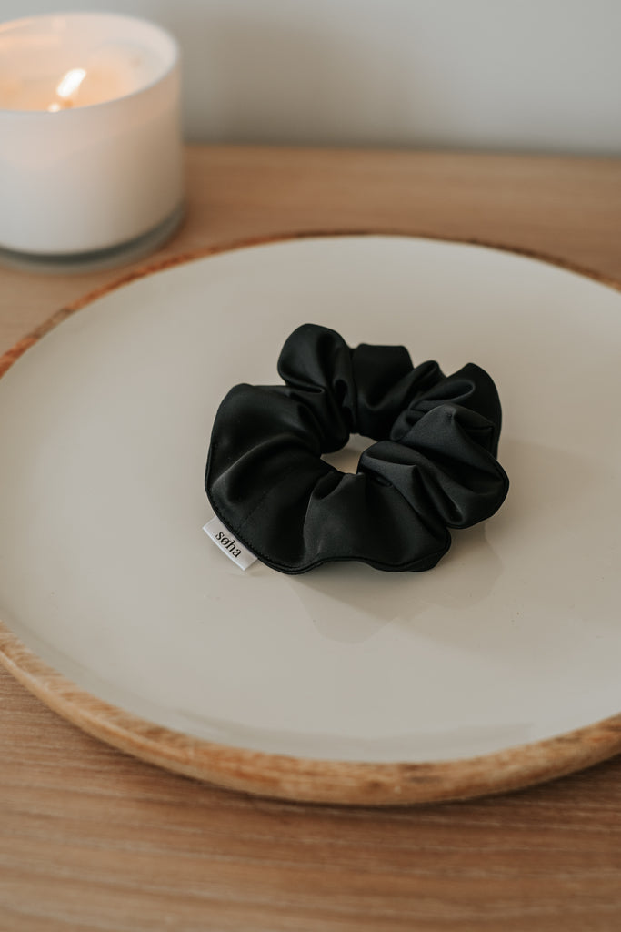Satin scrunchie - Black